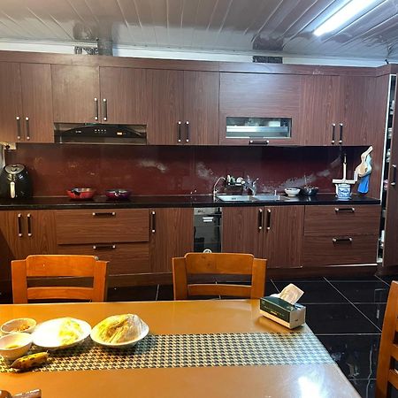 Lee Homestay Hanoi Buitenkant foto
