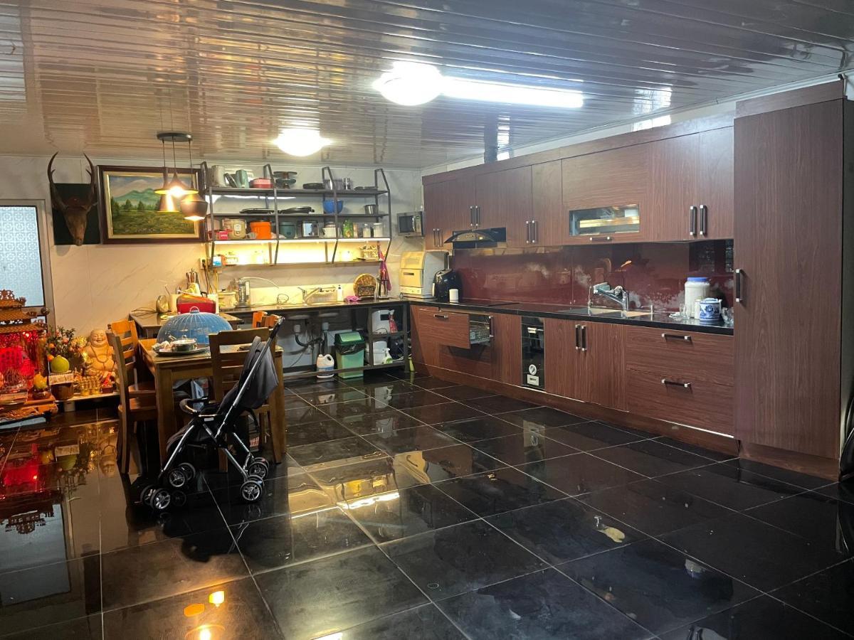 Lee Homestay Hanoi Buitenkant foto