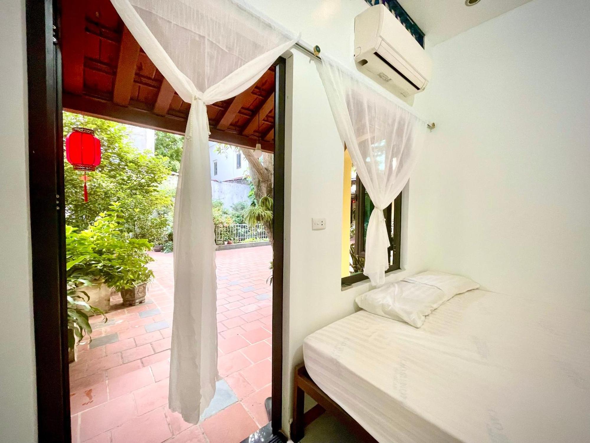 Lee Homestay Hanoi Buitenkant foto