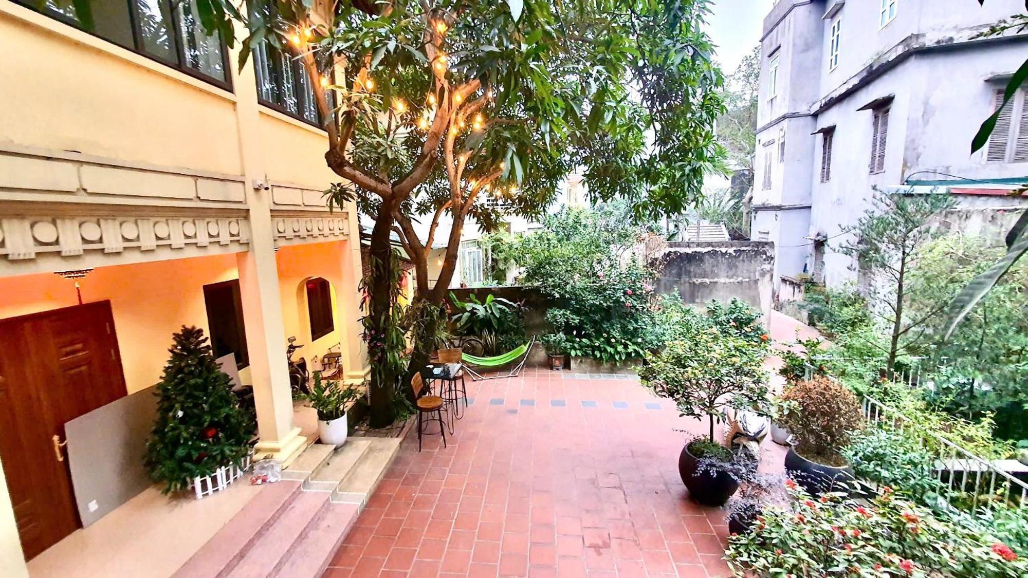 Lee Homestay Hanoi Buitenkant foto
